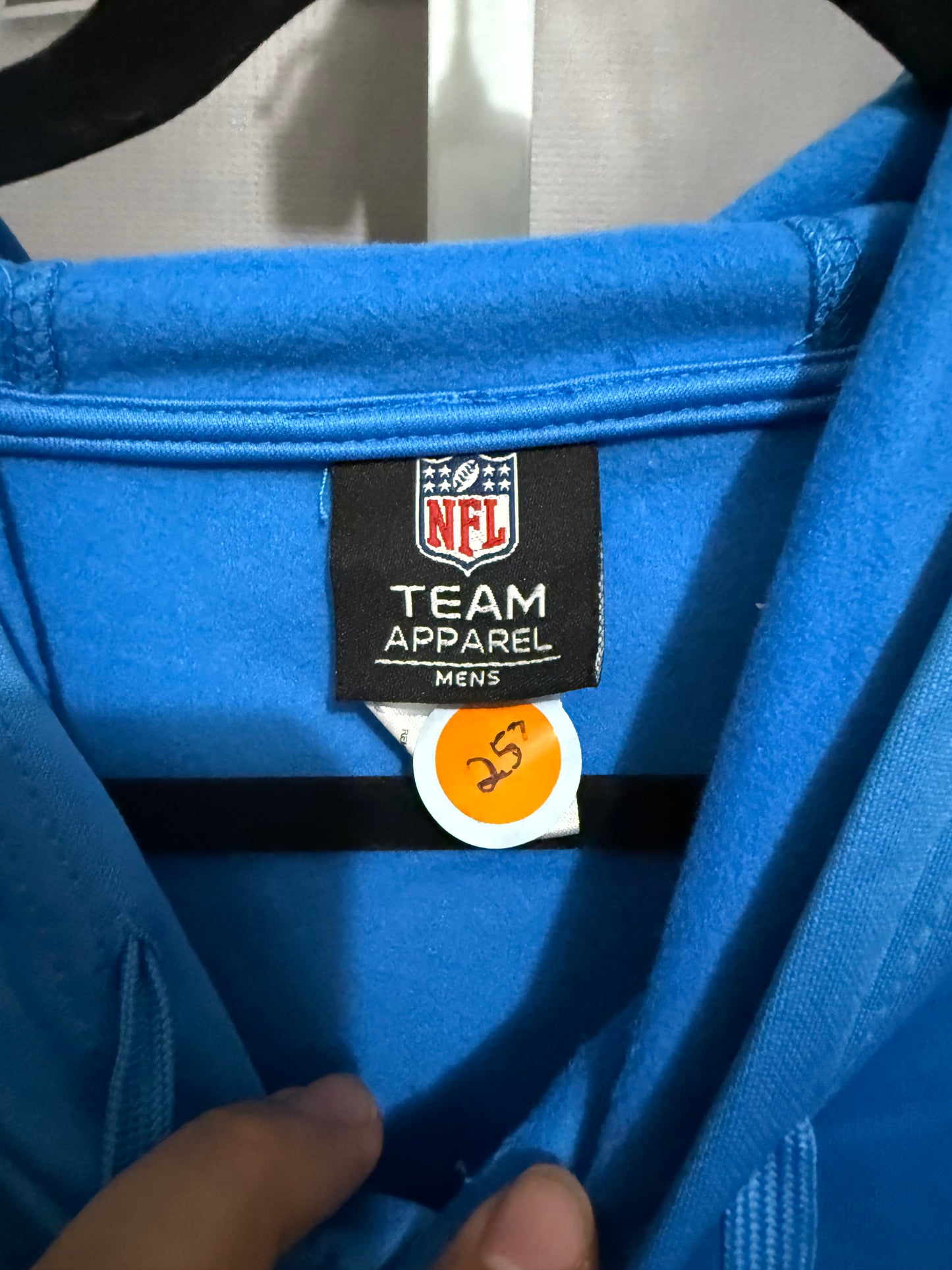 Men’s Large Chargers Hoodie