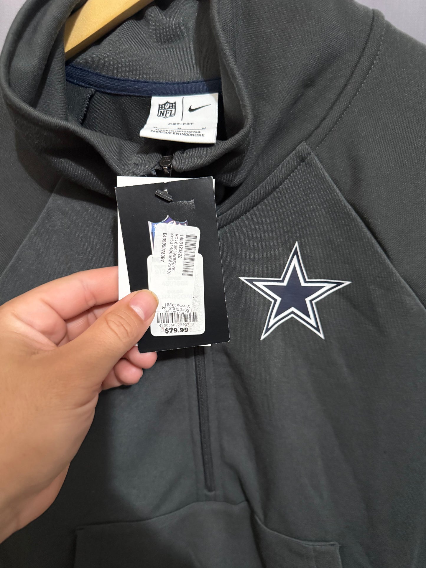 Men’s M Cowboys 1/4 zip with pocket
