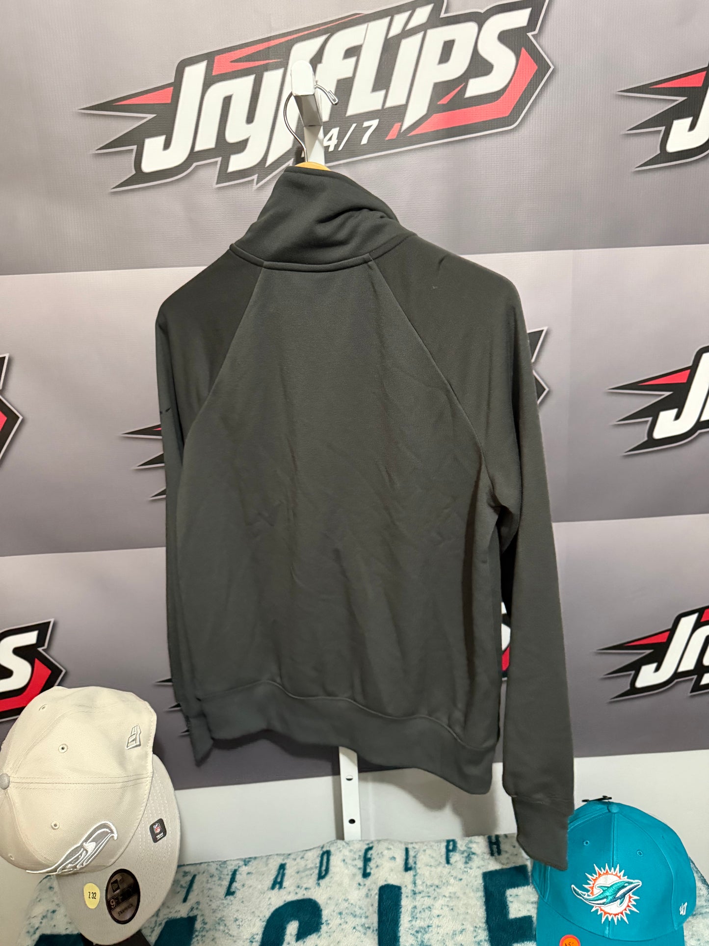 Men’s M Cowboys 1/4 zip with pocket