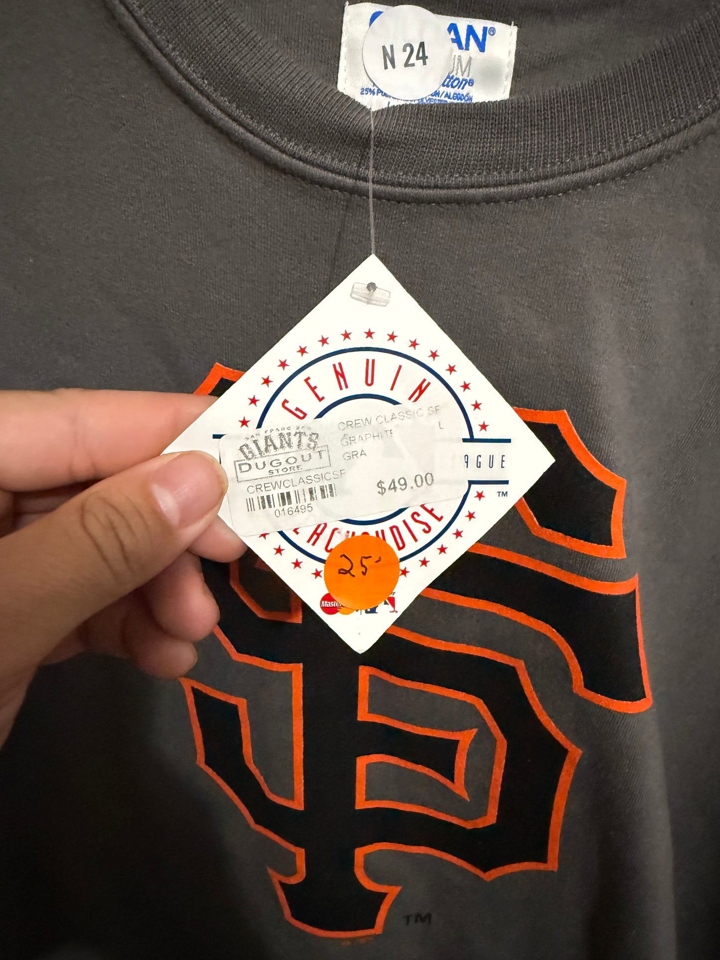 Men’s Large SF Giants crew neck sweater