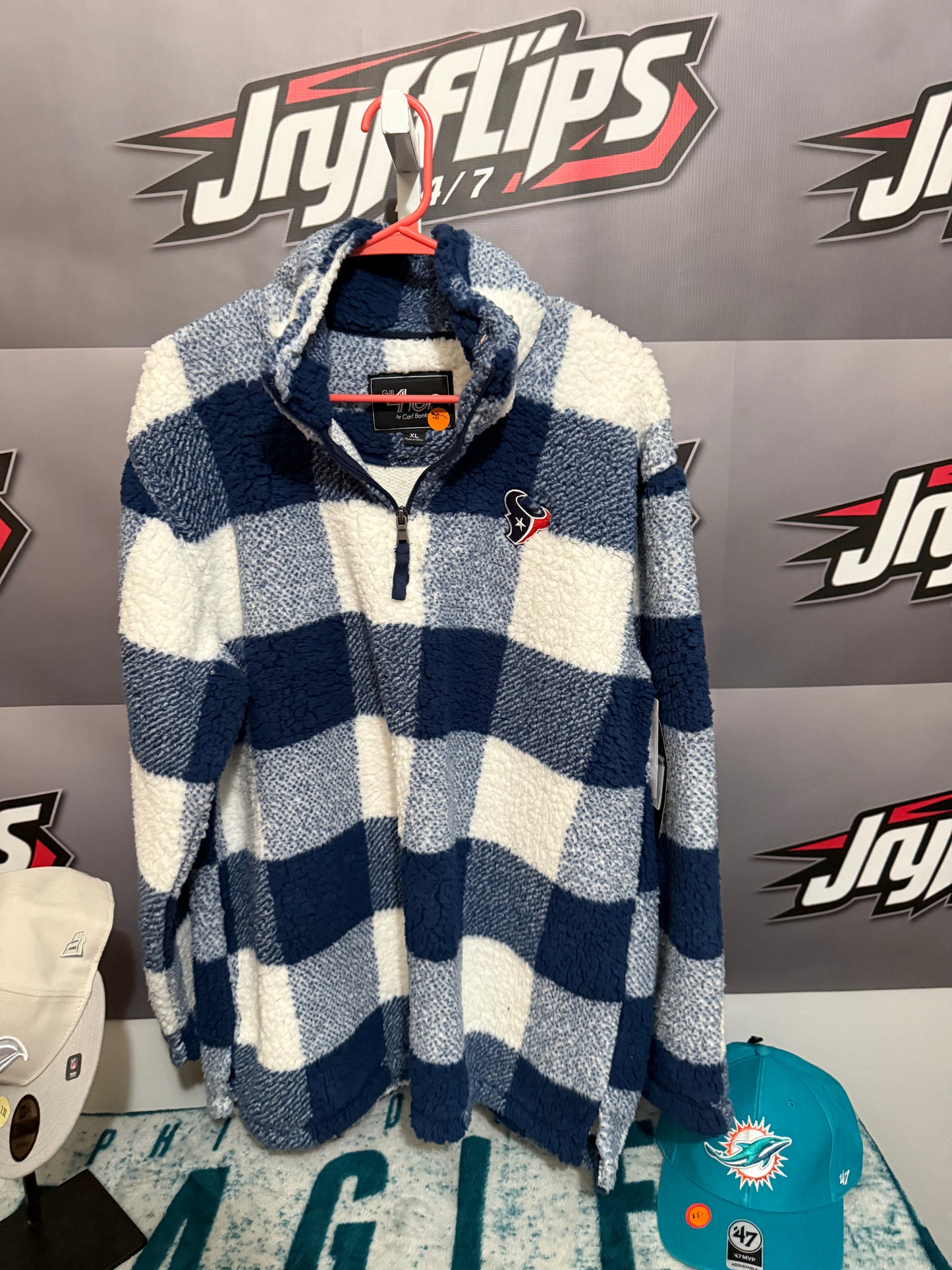 Woman’s XL 4her Texans quarter zip (fluffy)