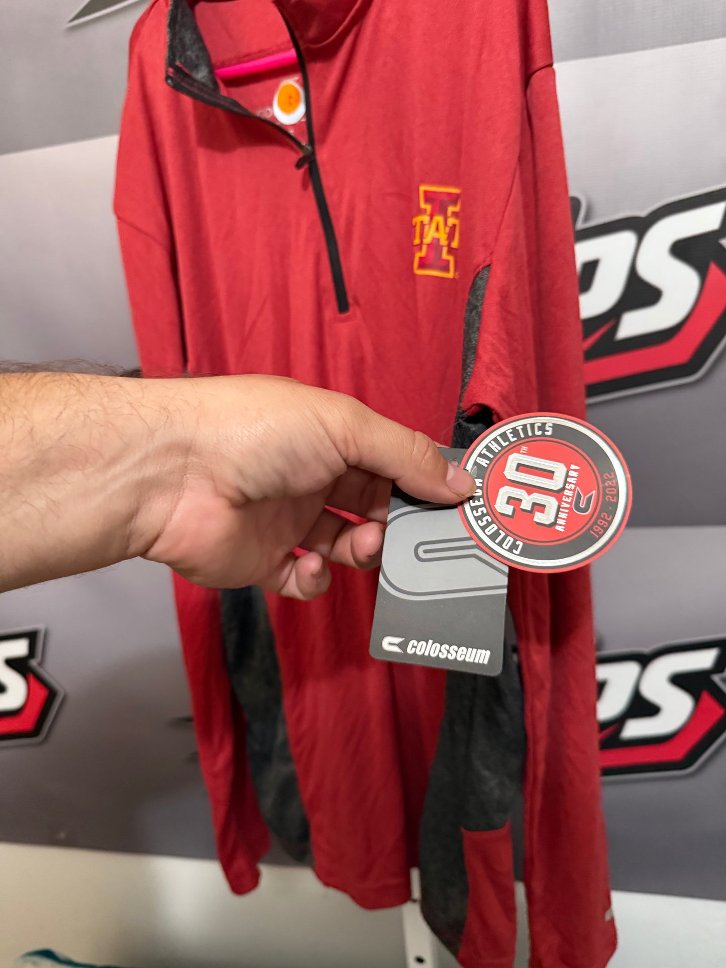 Men’s Small Iowa 1/4 zip sweater