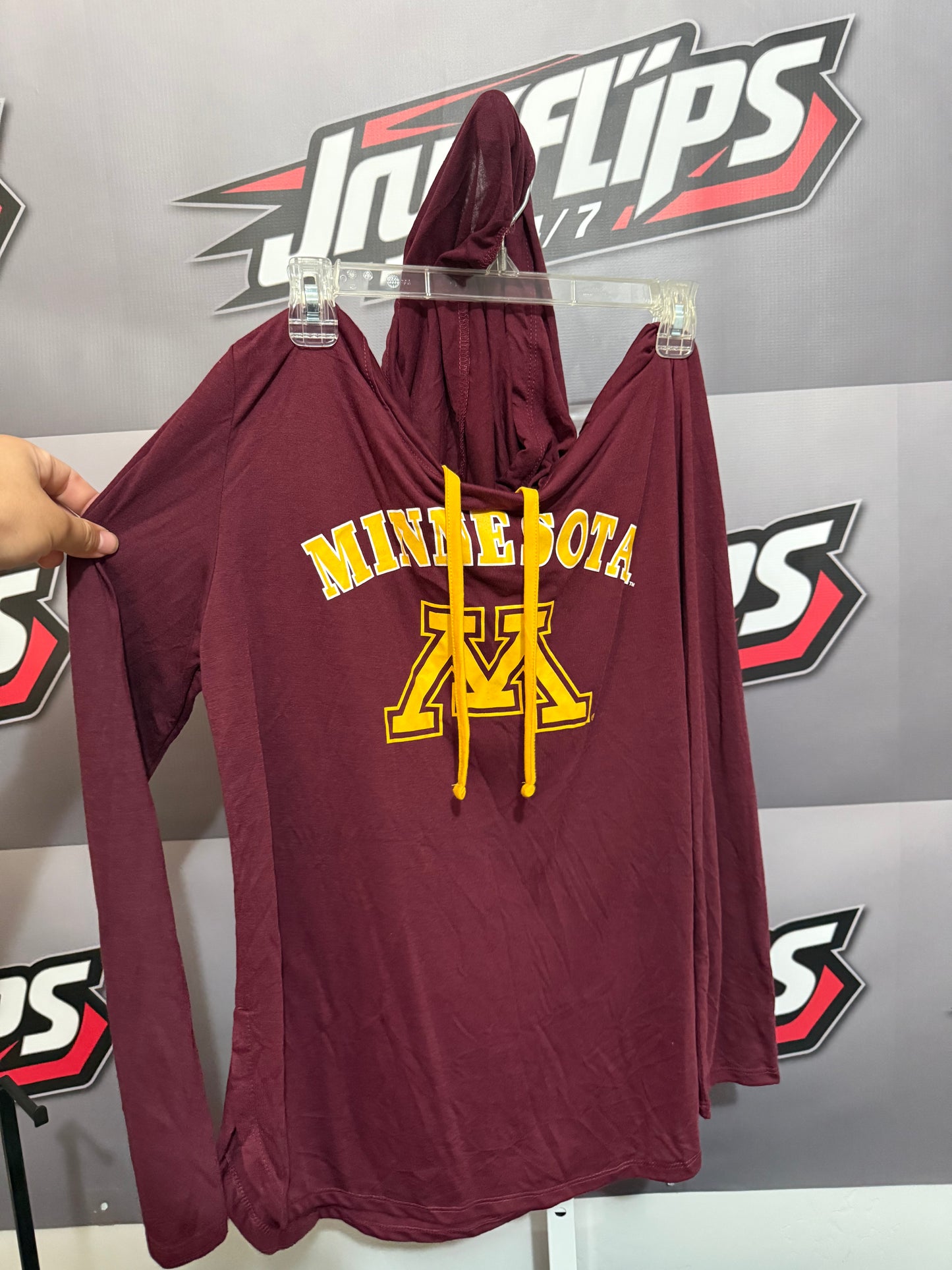 Woman’s XL Minnesota Golden Gophers sweater
