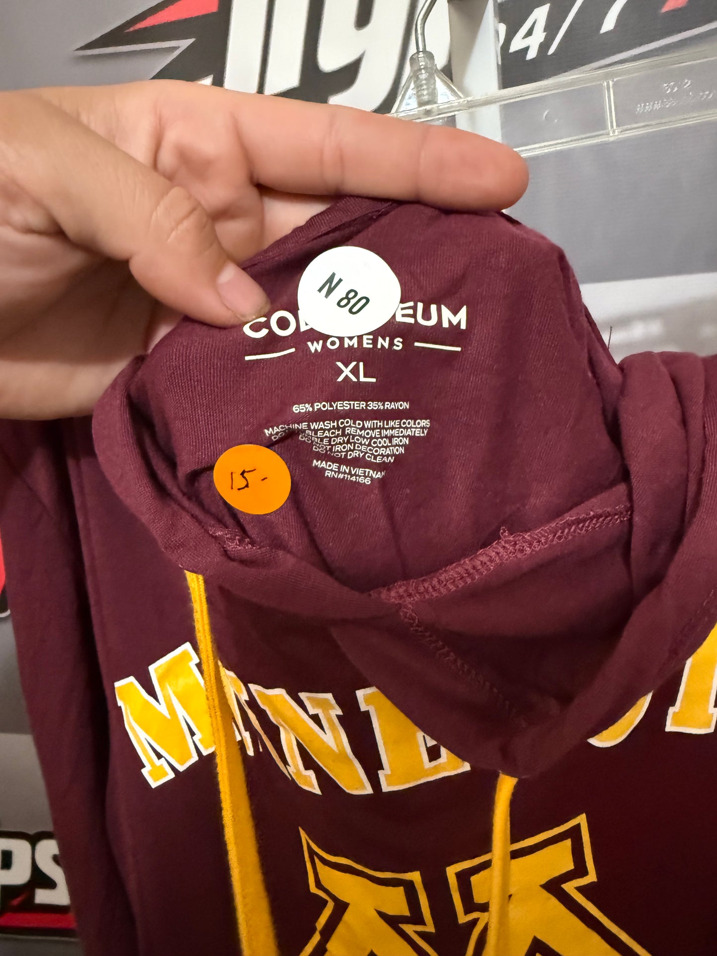 Woman’s XL Minnesota Golden Gophers sweater
