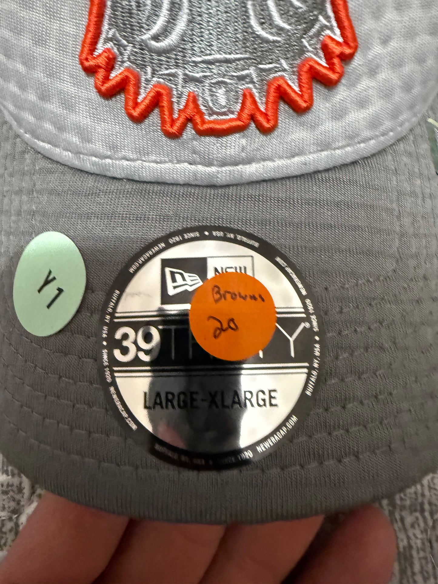 Cleveland Browns (Dog Logo) XL/L Flexfit Hat