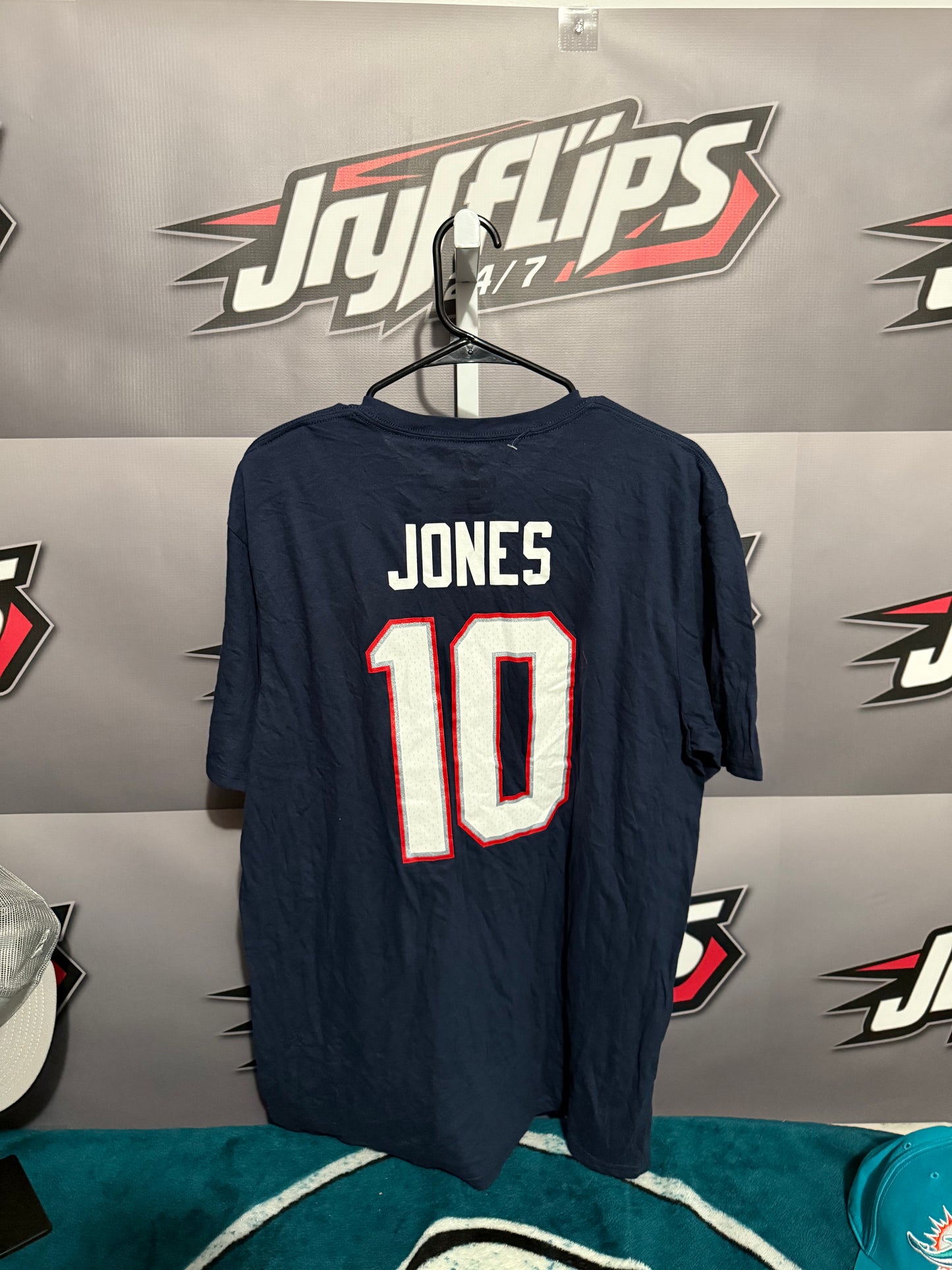 Men’s Large NE Patriots MAC Jones T Shirt