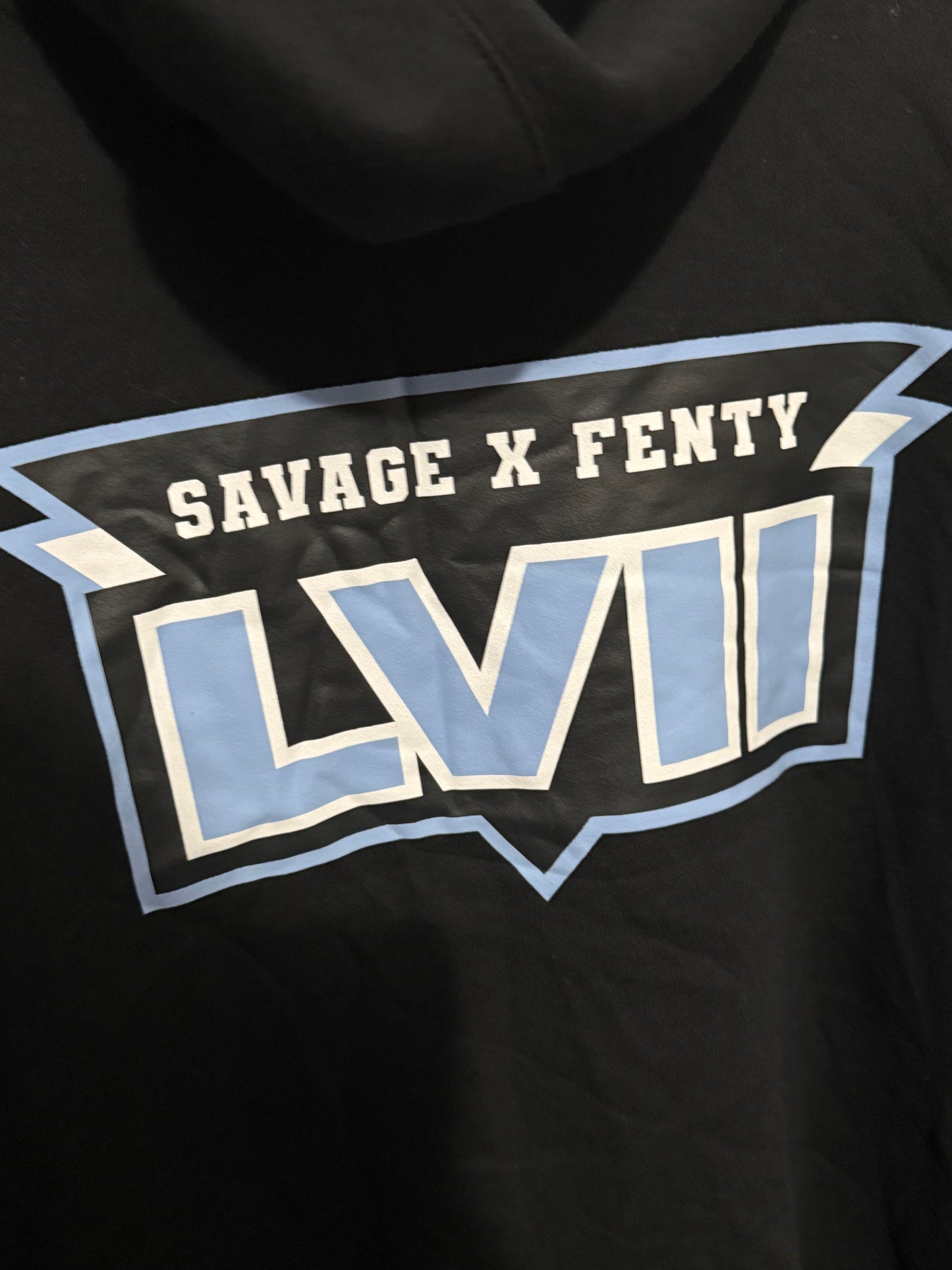 Men’s Large Savage x Fenty Hoodie (Very nice)