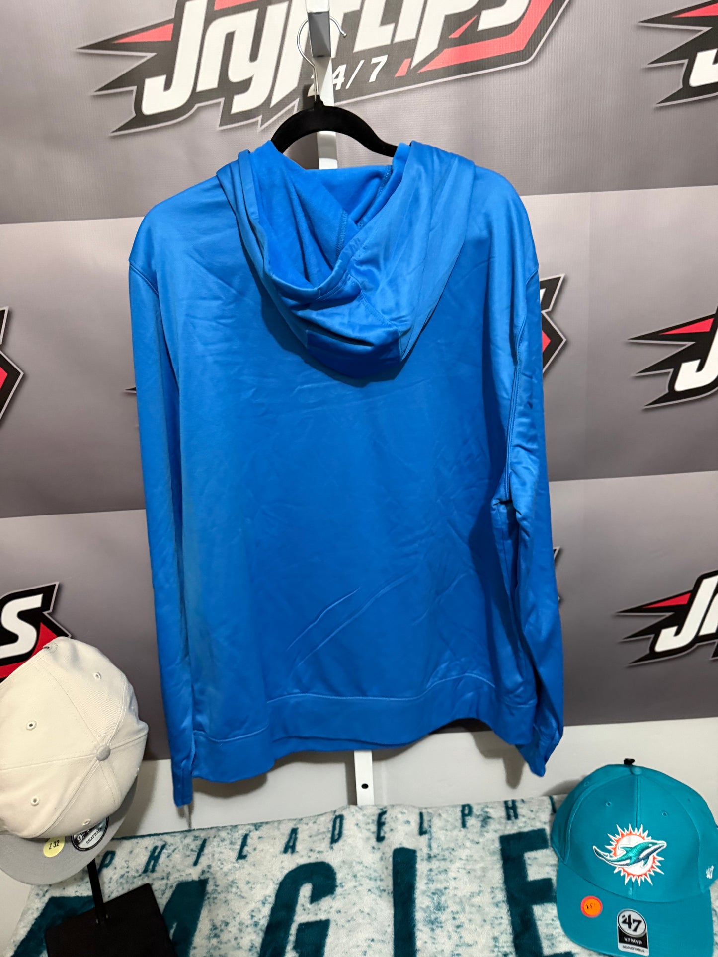 Men’s Large Chargers Hoodie