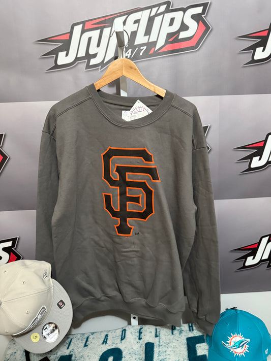 Men’s Large SF Giants crew neck sweater