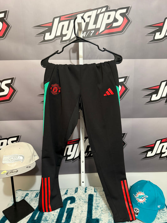 Men’s Medium Man. United Adidas Soccer Pants
